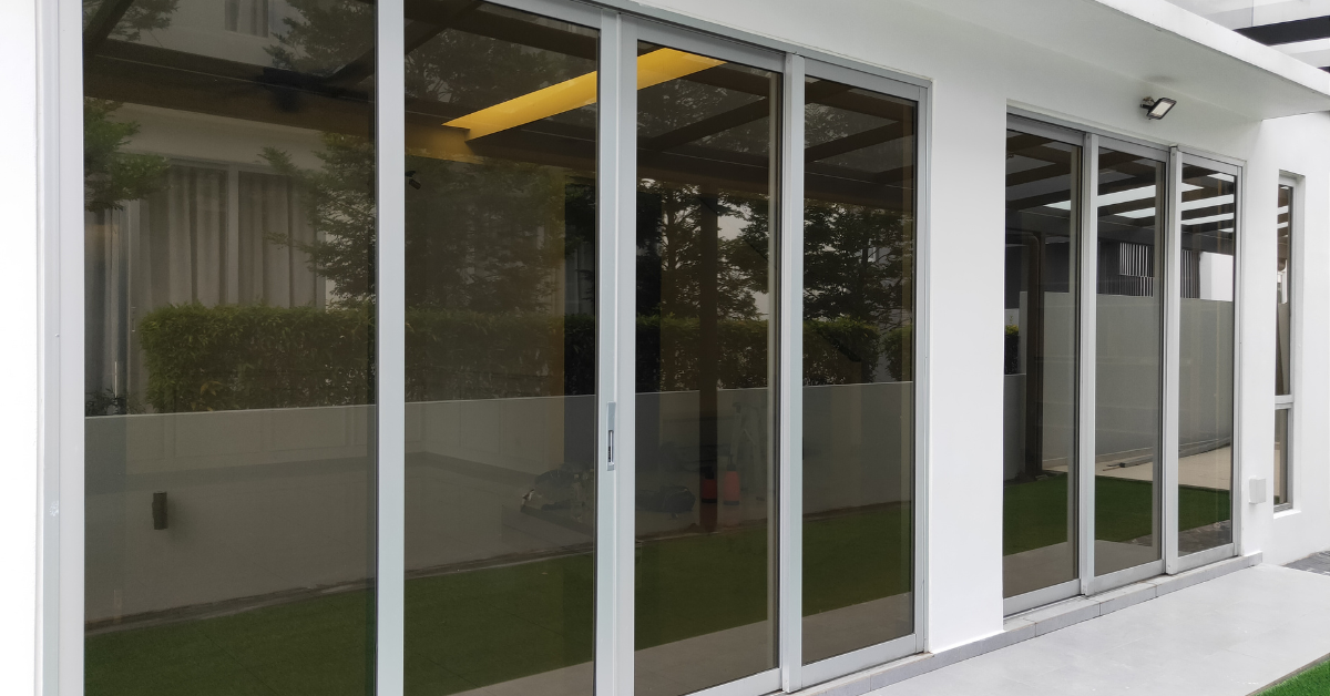 Privacy Window Film Installation in Niagara – Custom Frosted & Decorative Solutions