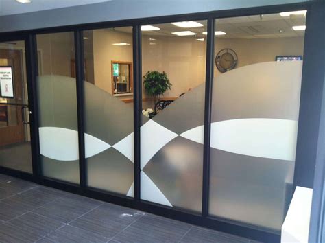 Privacy Window Film Installation in Niagara – Custom Frosted & Decorative Solutions